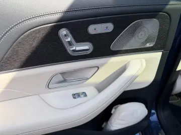 Mercedes-Benz GLS 450 d AMG Line Ultimate Rear TV