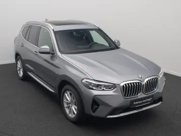 BMW X3 xD30e Alarm DAB HiFi Kamera Sportsitz Panoram