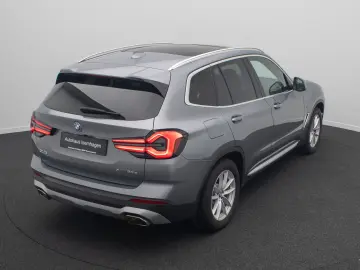 BMW X3 xD30e Alarm DAB HiFi Kamera Sportsitz Panoram