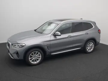 BMW X3 xD30e Alarm DAB HiFi Kamera Sportsitz Panoram