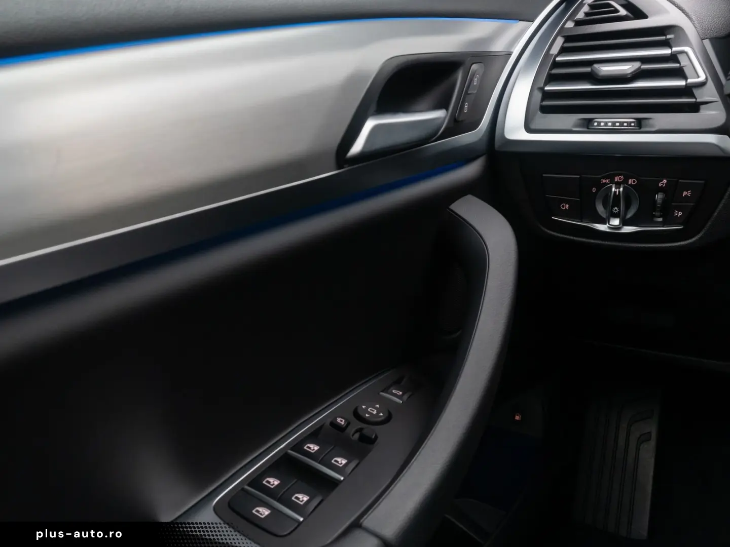 BMW X3 xD30e Alarm DAB HiFi Kamera Sportsitz Panoram