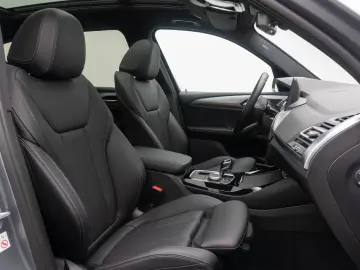 BMW X3 xD30e Alarm DAB HiFi Kamera Sportsitz Panoram