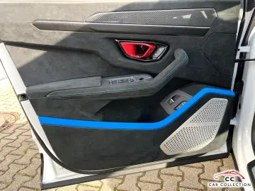 LAMBORGHINI Urus Performante  Carbon Full ADAS Bang&Oluf 23