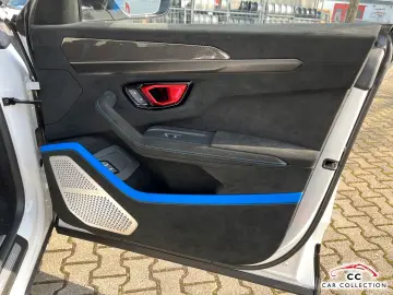 LAMBORGHINI Urus Performante  Carbon Full ADAS Bang&Oluf 23
