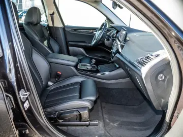 BMW X3 xDrive30e LED SH Sportsitz HiFi Navi Cam 1VB