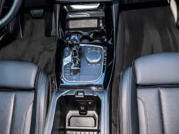 BMW X3 xDrive30e LED SH Sportsitz HiFi Navi Cam 1VB