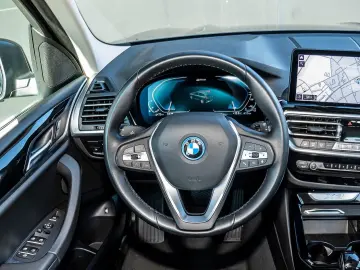 BMW X3 xDrive30e LED SH Sportsitz HiFi Navi Cam 1VB