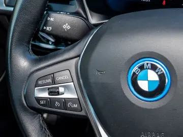 BMW X3 xDrive30e LED SH Sportsitz HiFi Navi Cam 1VB