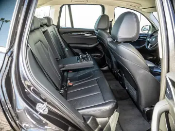 BMW X3 xDrive30e LED SH Sportsitz HiFi Navi Cam 1VB