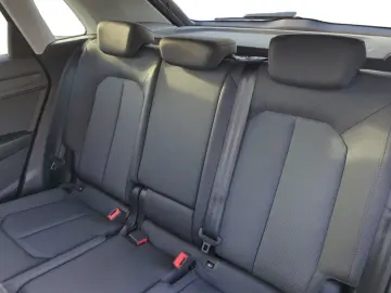 AUDI Q3 S-Line 35 TFSI S-Tronic ACC TOTW KAMERA