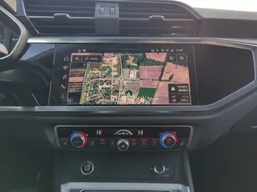 AUDI Q3 S-Line 35 TFSI S-Tronic ACC TOTW KAMERA