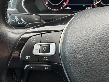 Volkswagen Tiguan 2 0 TDI BMT 4Motion DSG  Sound  2017