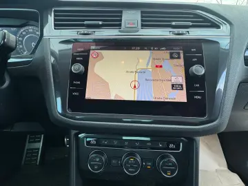 Volkswagen Tiguan 2 0 TDI BMT 4Motion DSG  Sound  2017