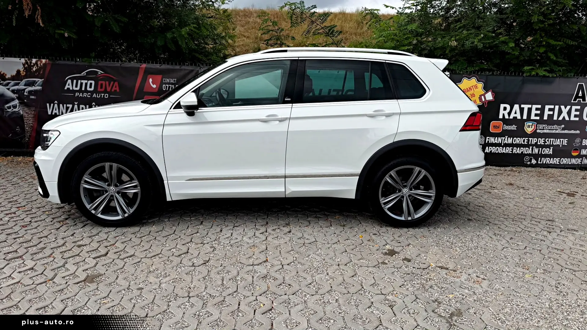 Volkswagen Tiguan R-Line Sound  2 0 TDI BMT 4Motion DSG 2017