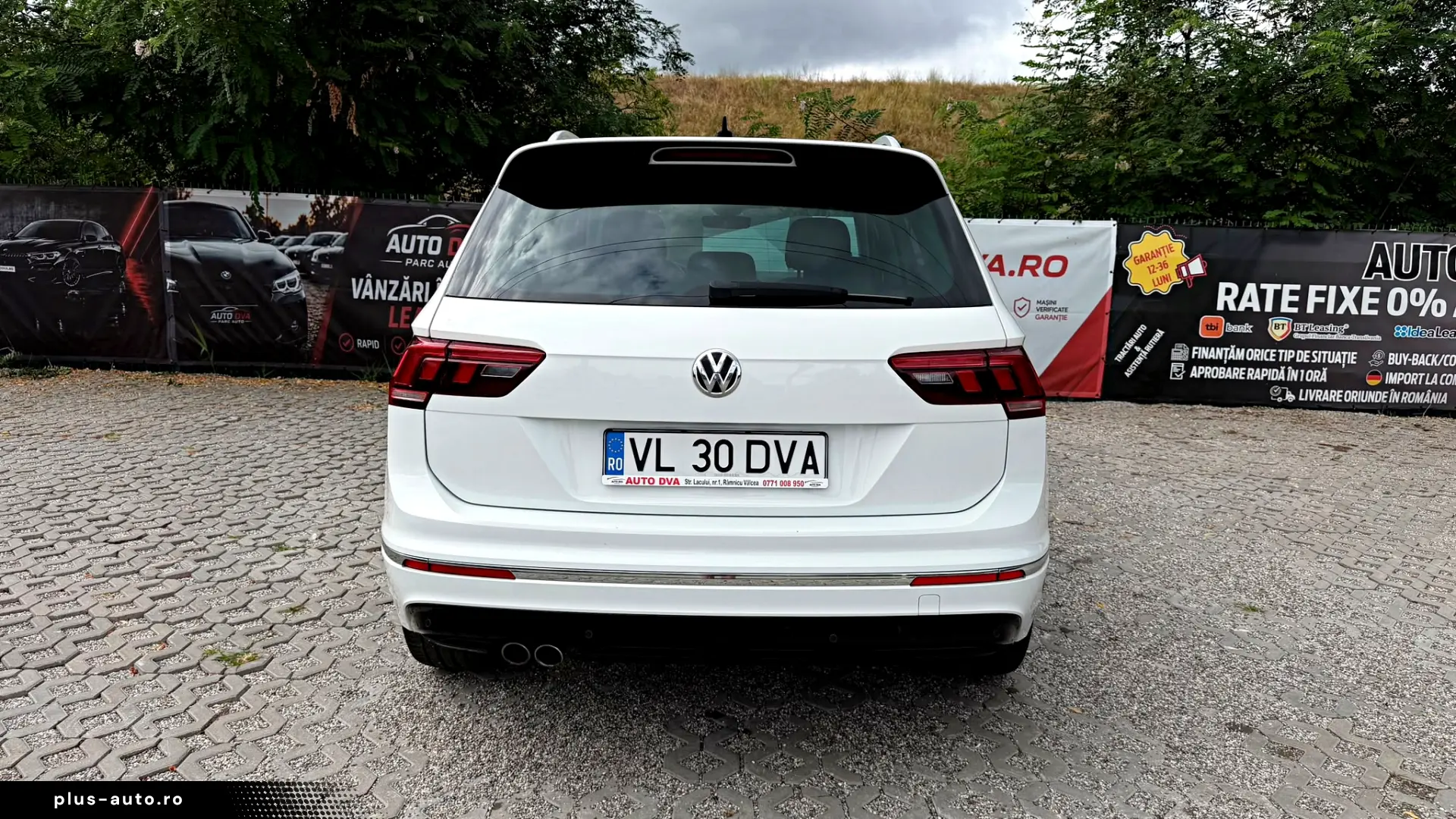 Volkswagen Tiguan R-Line Sound  2 0 TDI BMT 4Motion DSG 2017