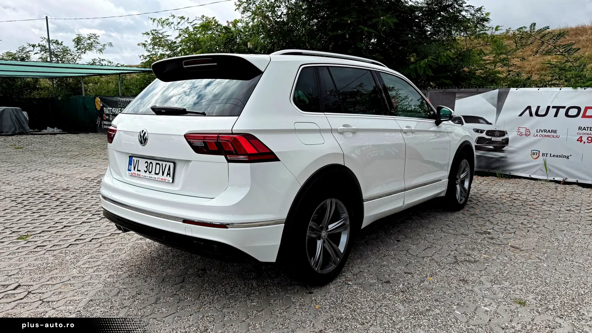 Volkswagen Tiguan R-Line Sound  2 0 TDI BMT 4Motion DSG 2017