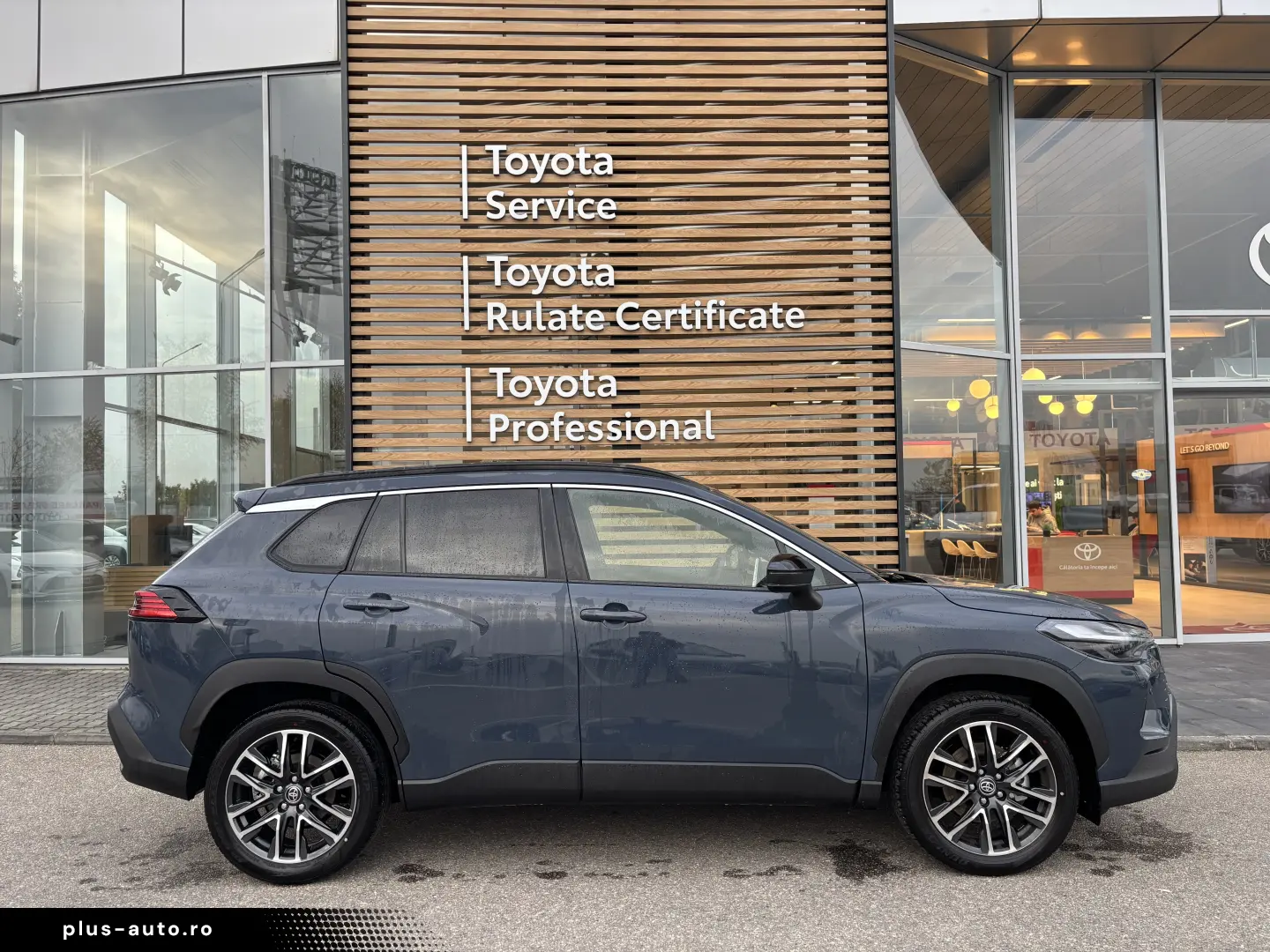 TOYOTA COROLLA CROSS DYNAMIC 2.0 HEV FWD