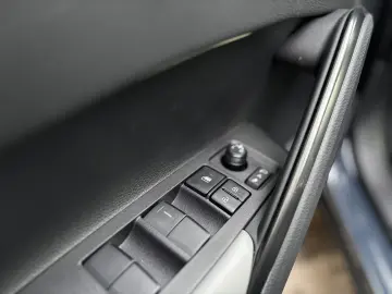 TOYOTA COROLLA CROSS DYNAMIC 2.0 HEV FWD