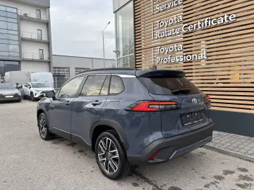 TOYOTA COROLLA CROSS DYNAMIC 2.0 HEV FWD