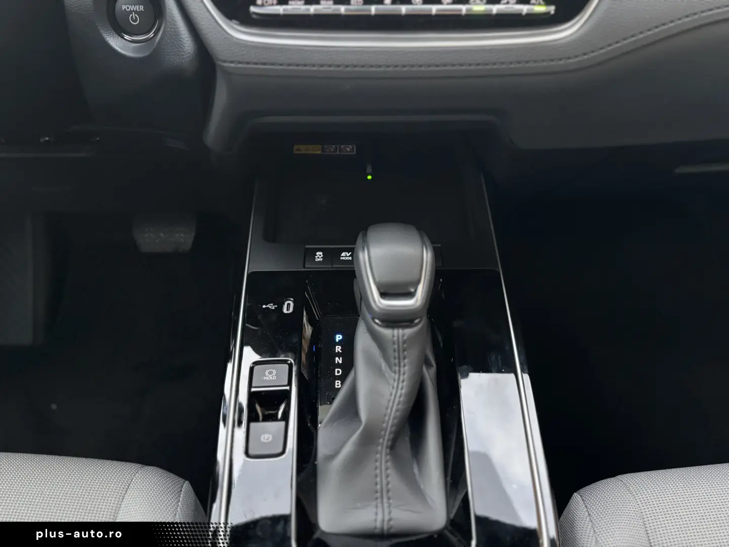 TOYOTA COROLLA CROSS DYNAMIC 2.0 HEV FWD