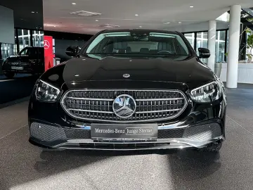 MERCEDES-BENZ E 300 de 4M
