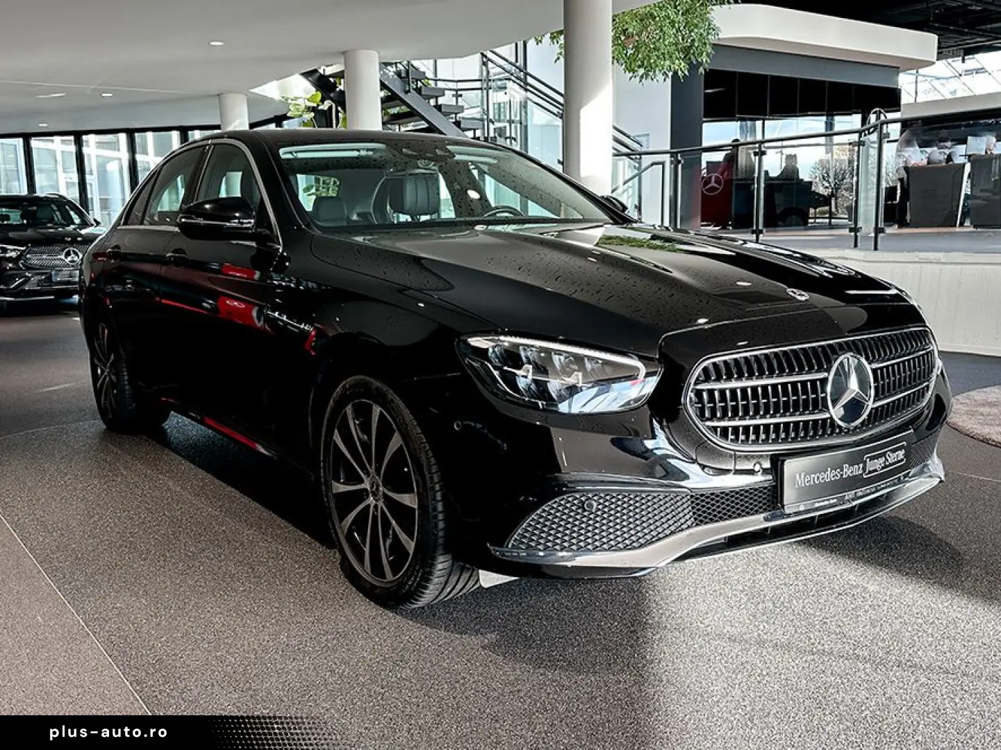 MERCEDES-BENZ E 300 de 4M