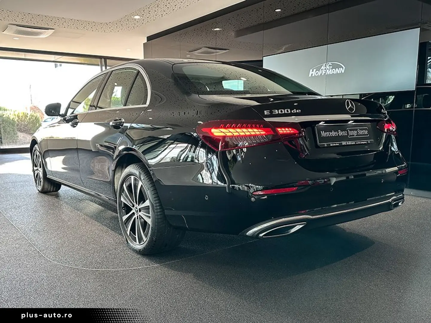 MERCEDES-BENZ E 300 de 4M