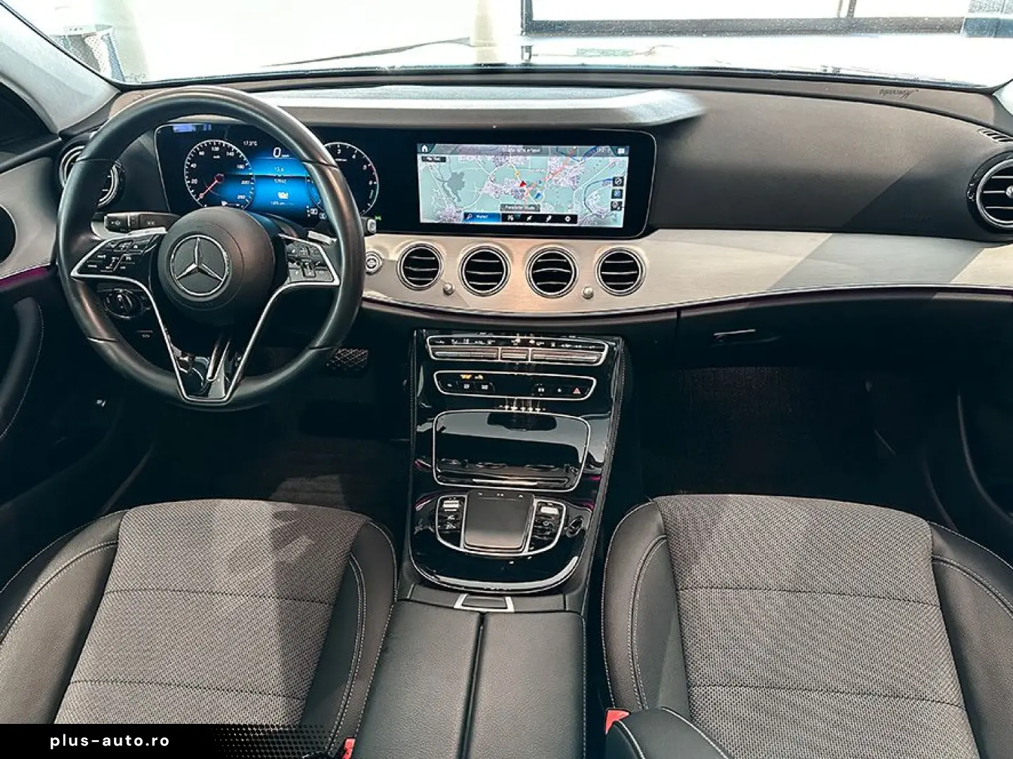 MERCEDES-BENZ E 300 de 4M