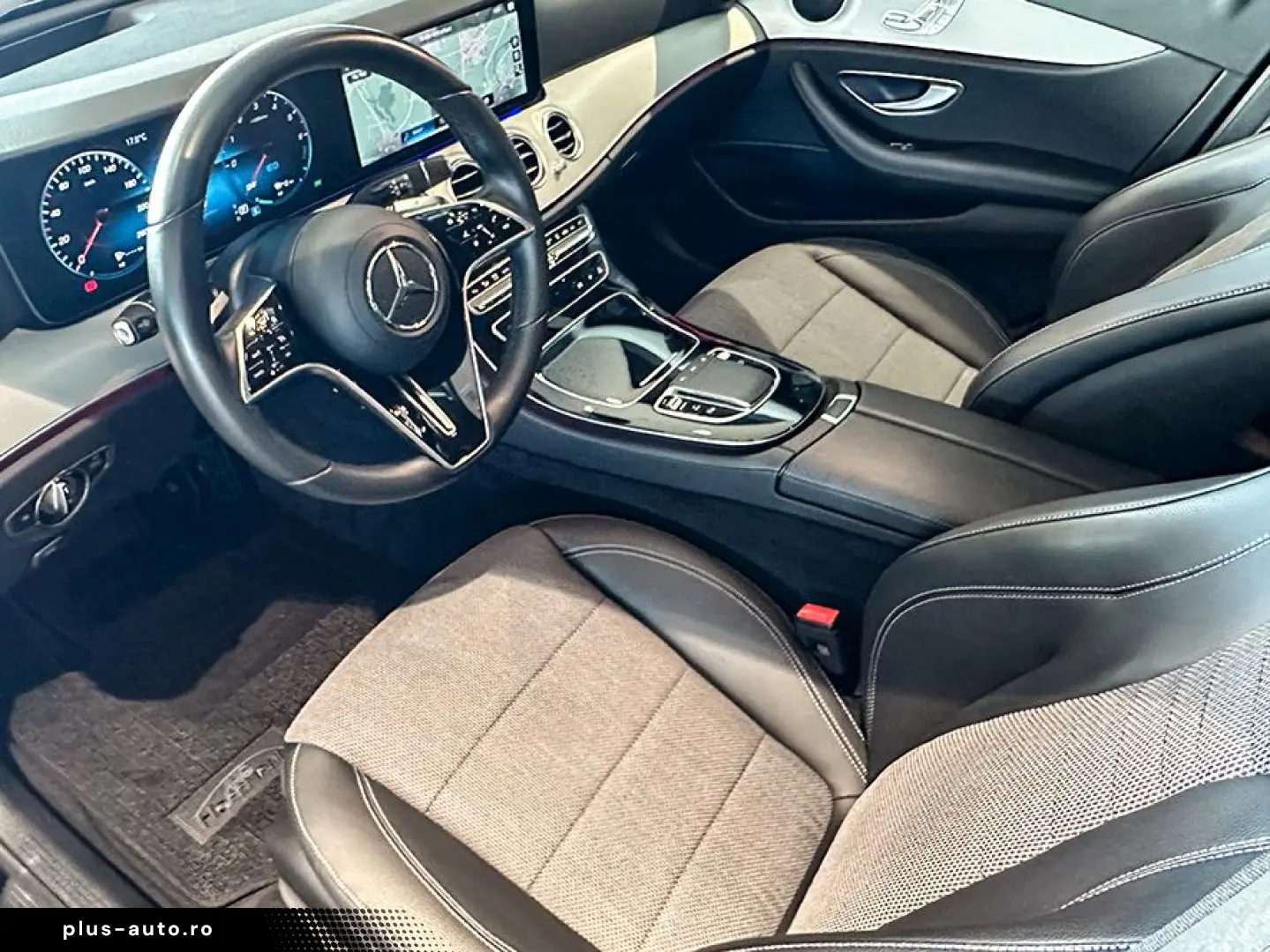 MERCEDES-BENZ E 300 de 4M