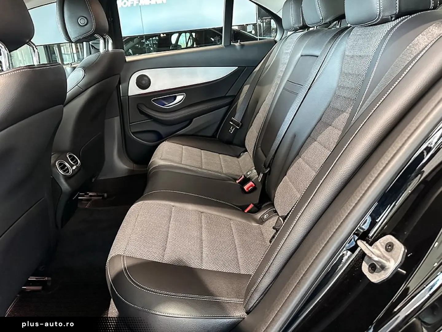 MERCEDES-BENZ E 300 de 4M