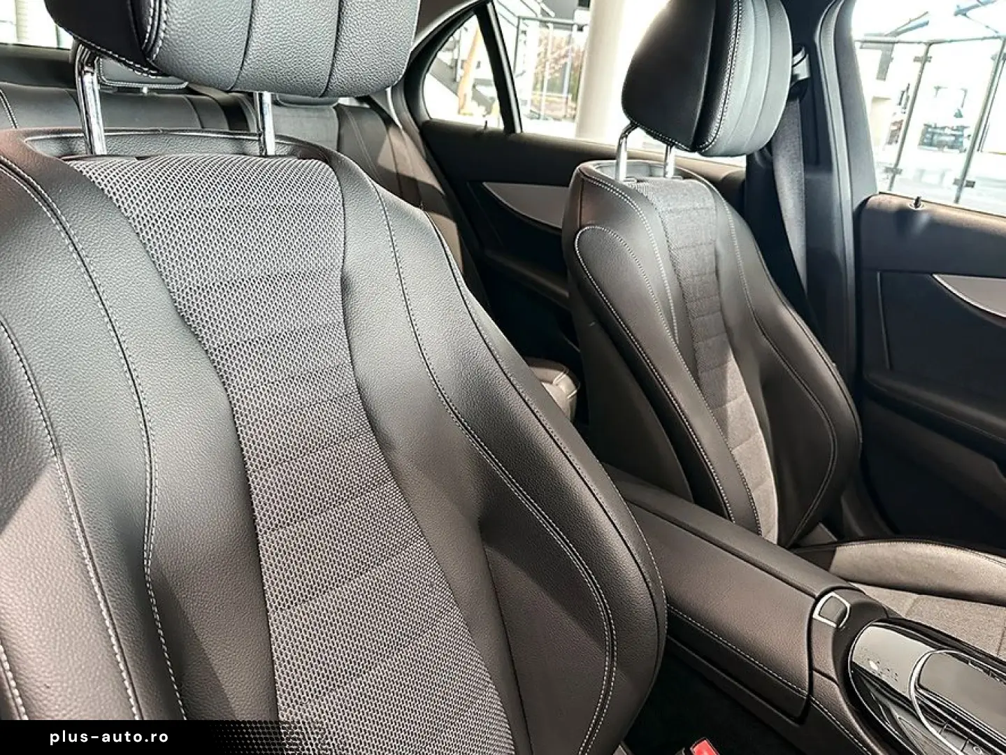 MERCEDES-BENZ E 300 de 4M