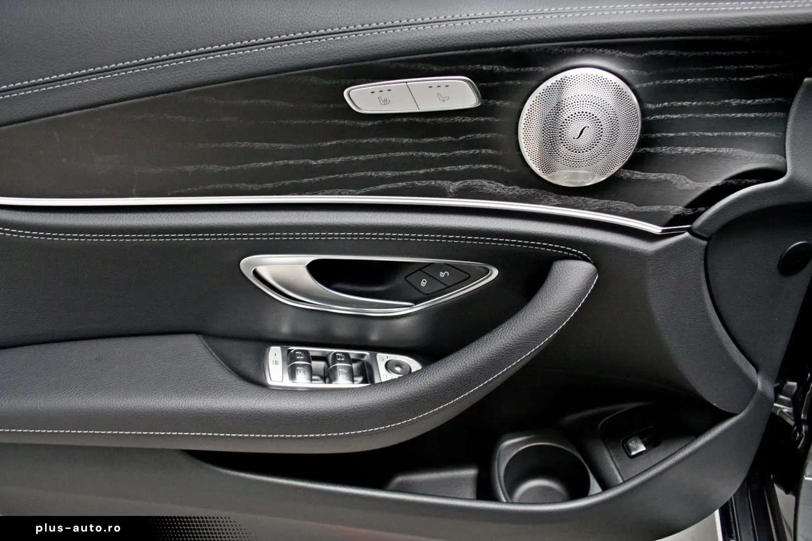 MERCEDES-BENZ E 300 d 4M