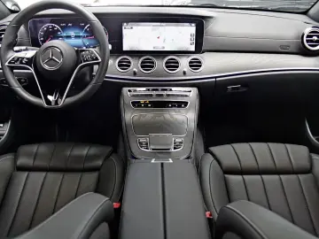 MERCEDES-BENZ E 300 d 4M