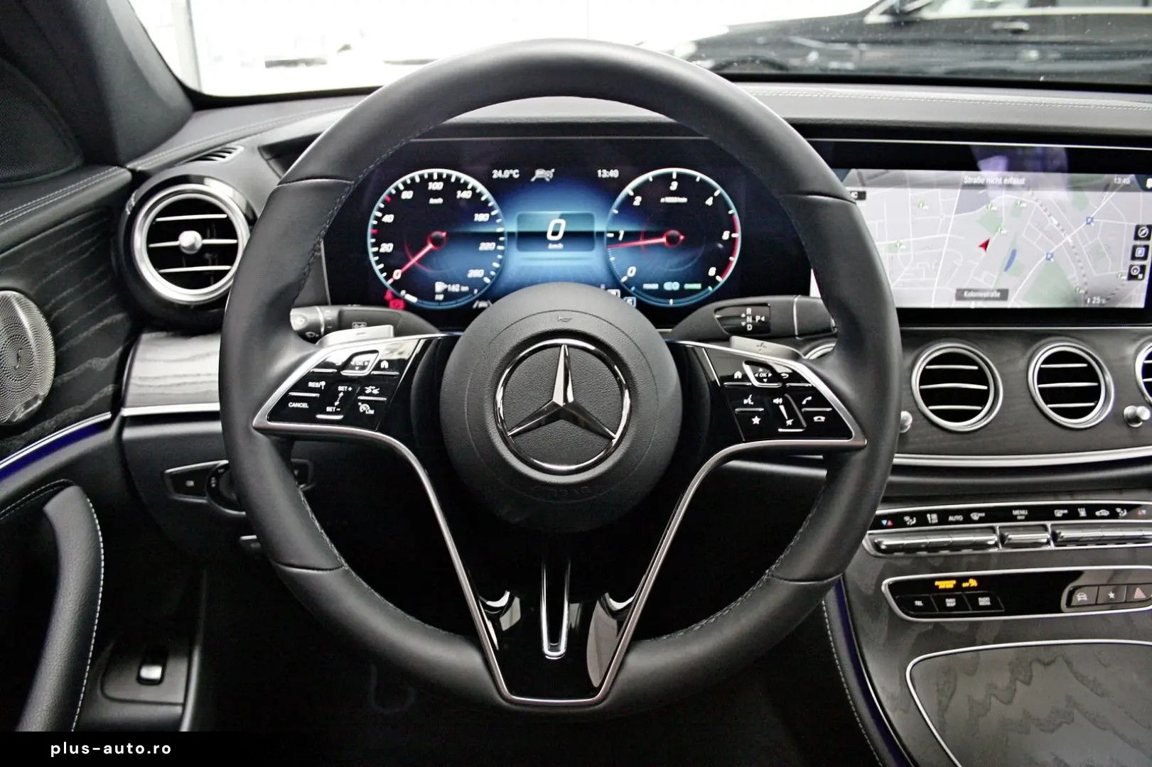 MERCEDES-BENZ E 300 d 4M