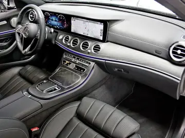 MERCEDES-BENZ E 300 d 4M