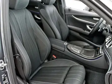 MERCEDES-BENZ E 300 d 4M