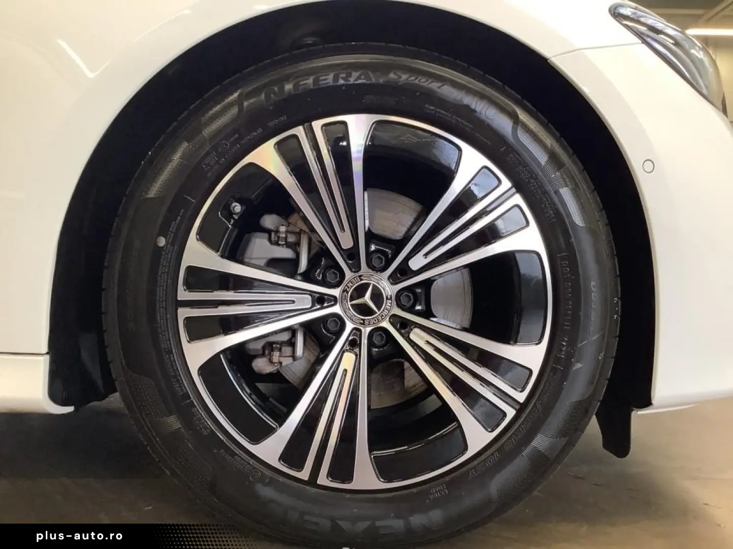 MERCEDES-BENZ E 200 4M Avantgarde