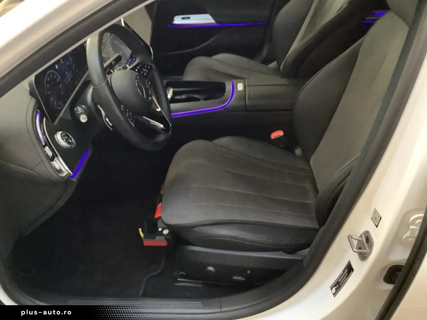 MERCEDES-BENZ E 200 4M Avantgarde