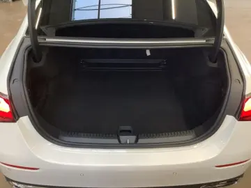 MERCEDES-BENZ E 200 4M Avantgarde