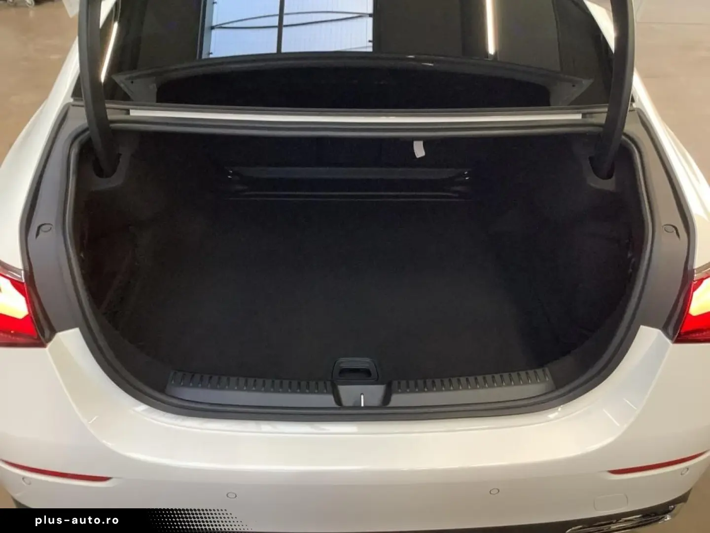 MERCEDES-BENZ E 200 4M Avantgarde