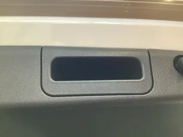 MERCEDES-BENZ E 200 4M Avantgarde