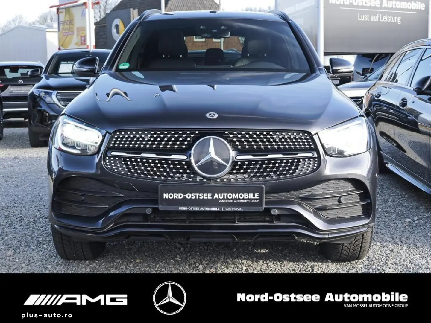 MERCEDES-BENZ GLC 300 de 4M AMG PANORAMA AHK DISTRONIC