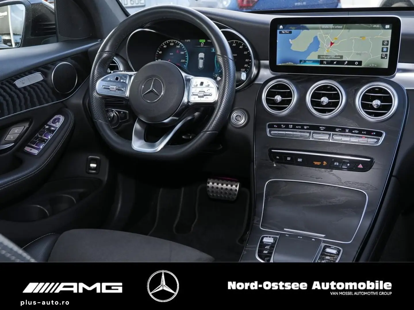 MERCEDES-BENZ GLC 300 de 4M AMG PANORAMA AHK DISTRONIC