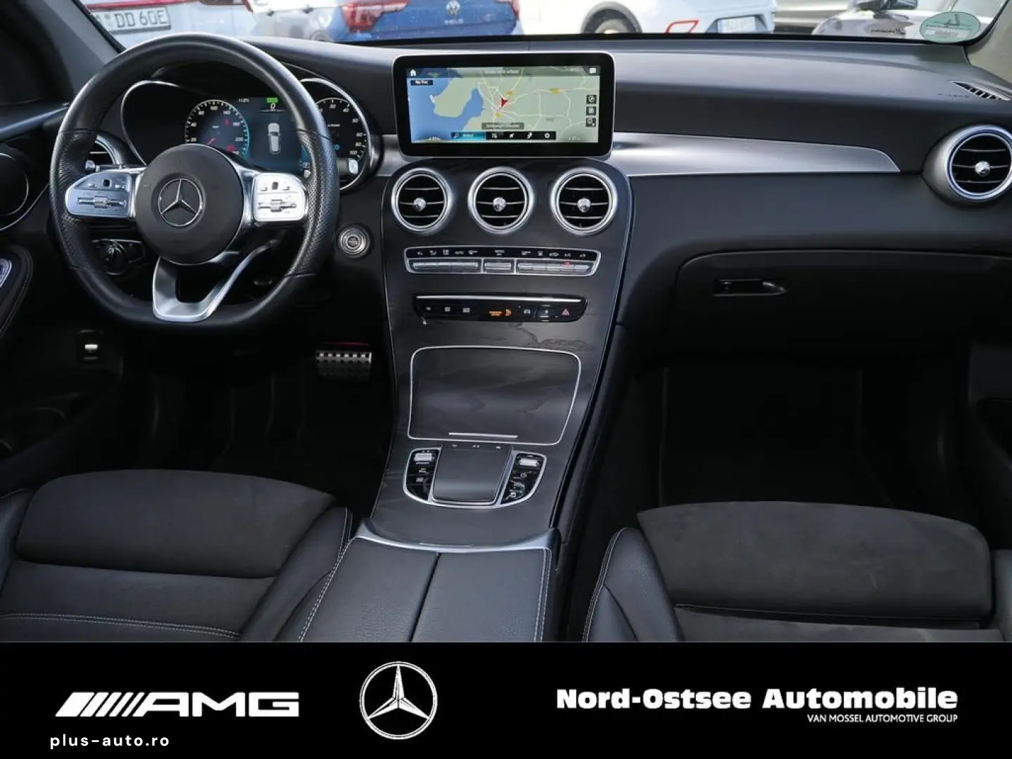 MERCEDES-BENZ GLC 300 de 4M AMG PANORAMA AHK DISTRONIC