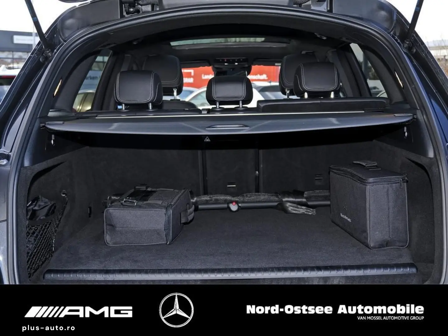 MERCEDES-BENZ GLC 300 de 4M AMG PANORAMA AHK DISTRONIC