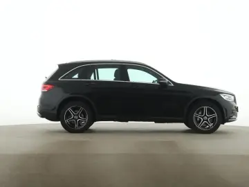 MERCEDES-BENZ GLC 300 de 4M AMG Pano LED Kamera CarPlay