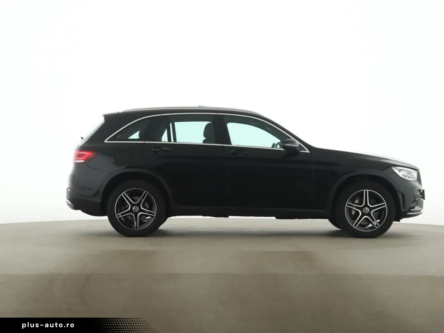 MERCEDES-BENZ GLC 300 de 4M AMG Pano LED Kamera CarPlay