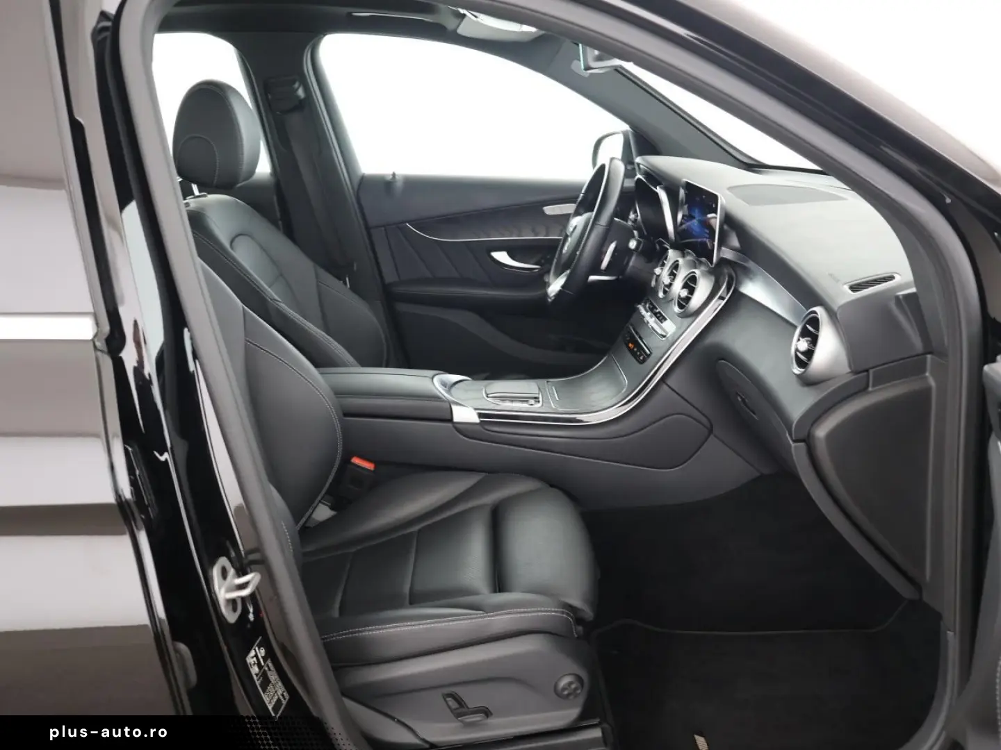 MERCEDES-BENZ GLC 300 de 4M AMG Pano LED Kamera CarPlay