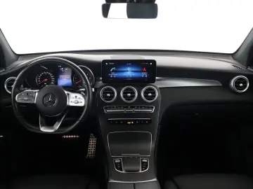 MERCEDES-BENZ GLC 300 de 4M AMG Pano LED Kamera CarPlay