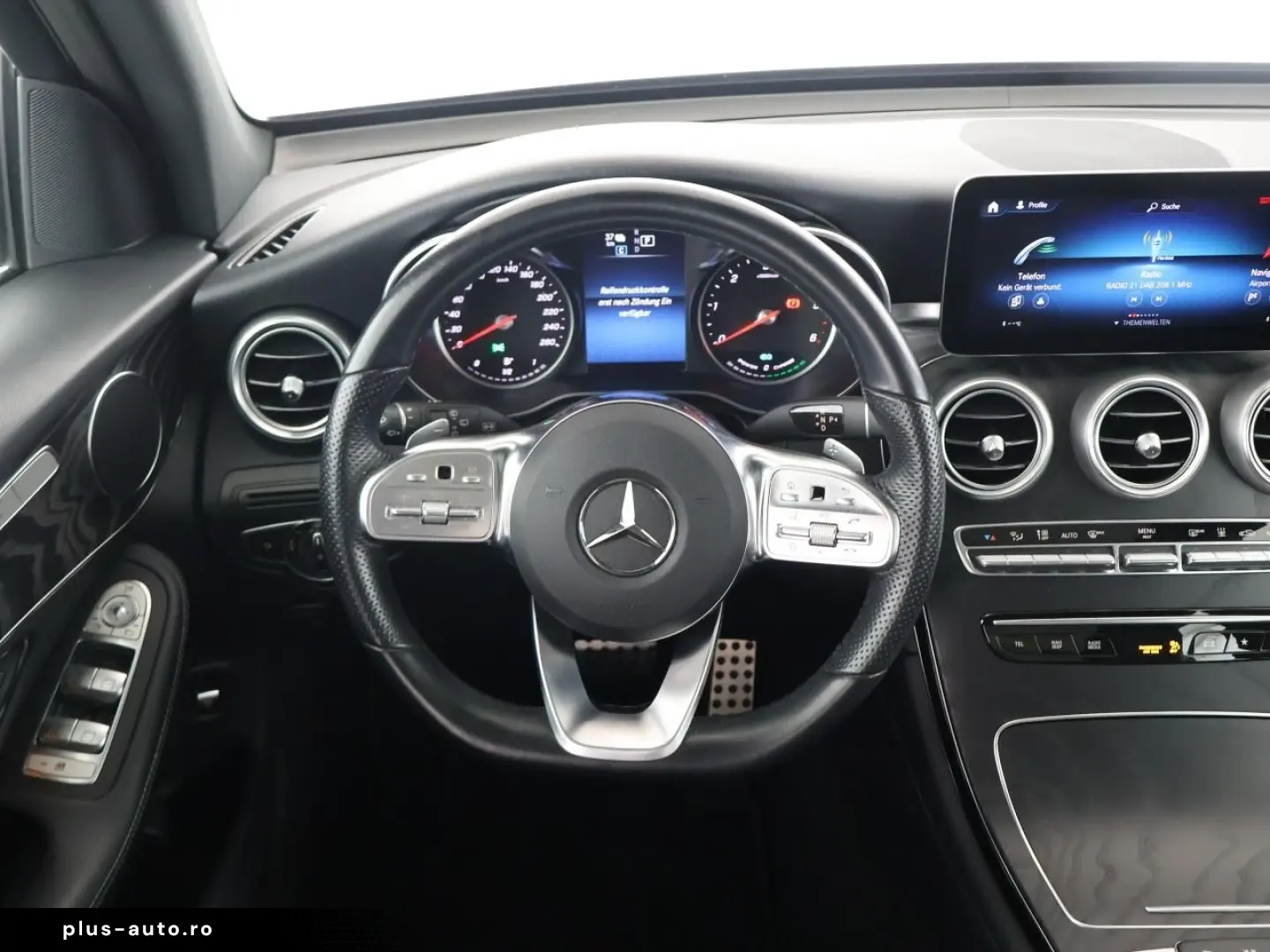 MERCEDES-BENZ GLC 300 de 4M AMG Pano LED Kamera CarPlay